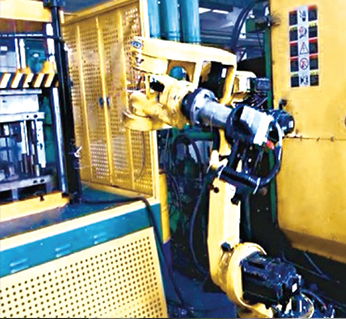 壓鑄機上下料柔性單元